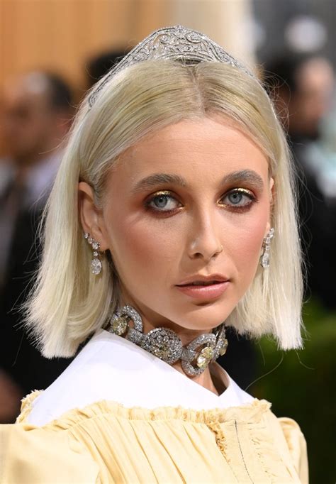 emma chamberlain met gala 2022.